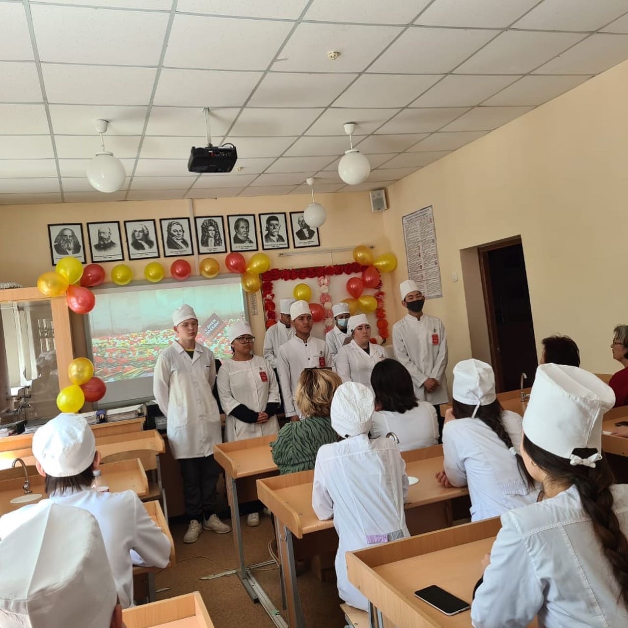 Бүгін, 05.05.22 ж. Жезқазған қаласының жоғары медициналық колледжінде стом 16 тобы 