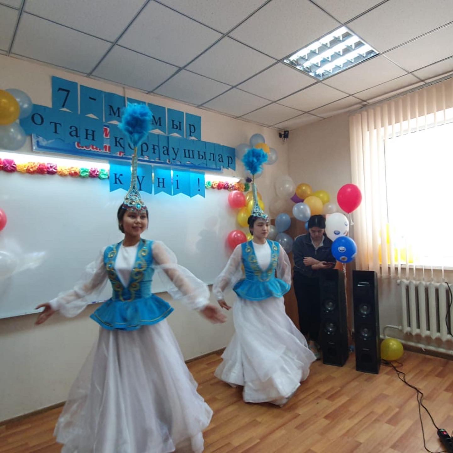 7 мамыр - біздің отан қорғаушыларымыздың күні. 