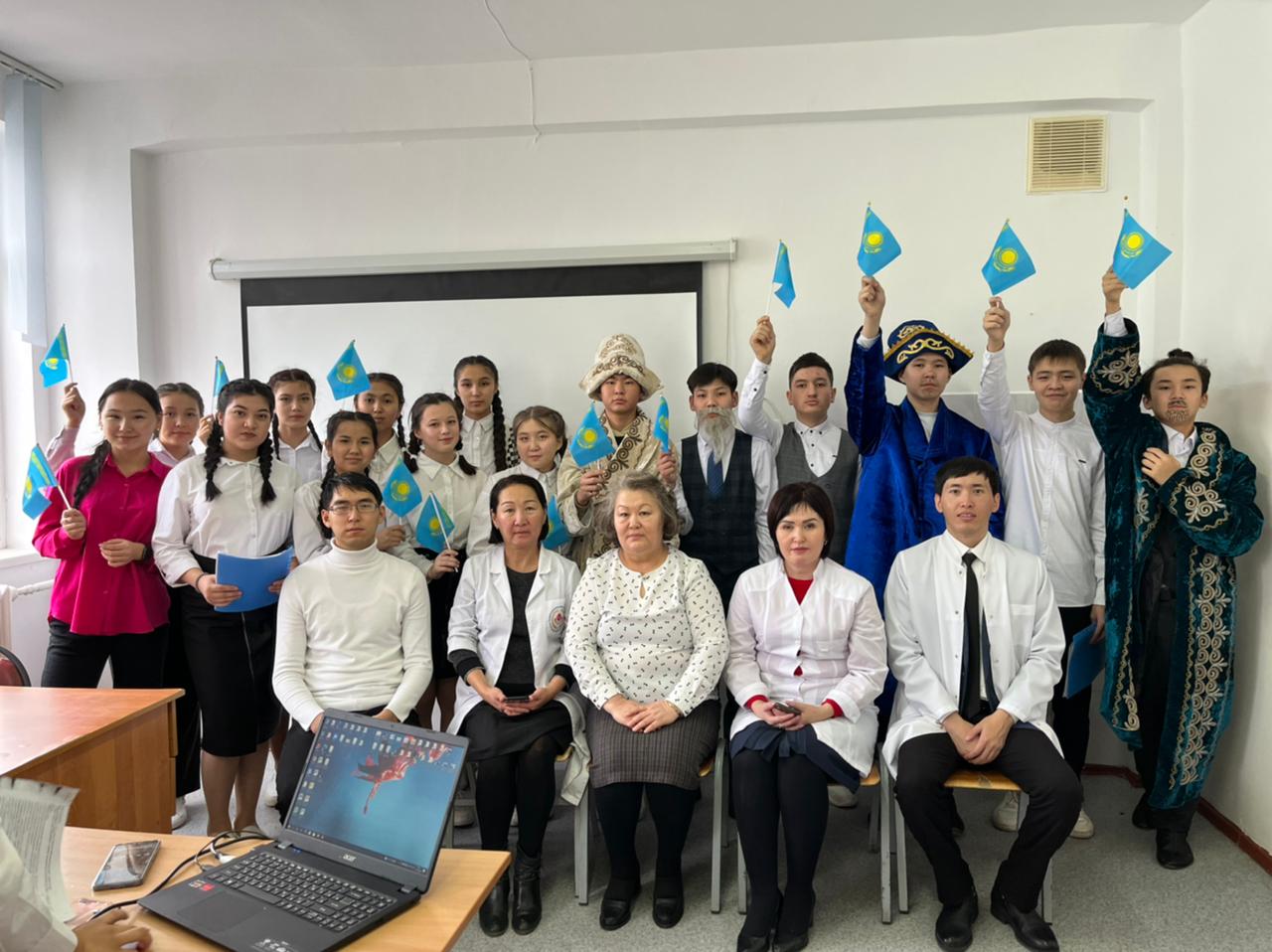 Колледжде Қаз дауысты Қазыбек бидің туғанына 355 жыл толуына арналған  тарихи  кеш өткізілді. 